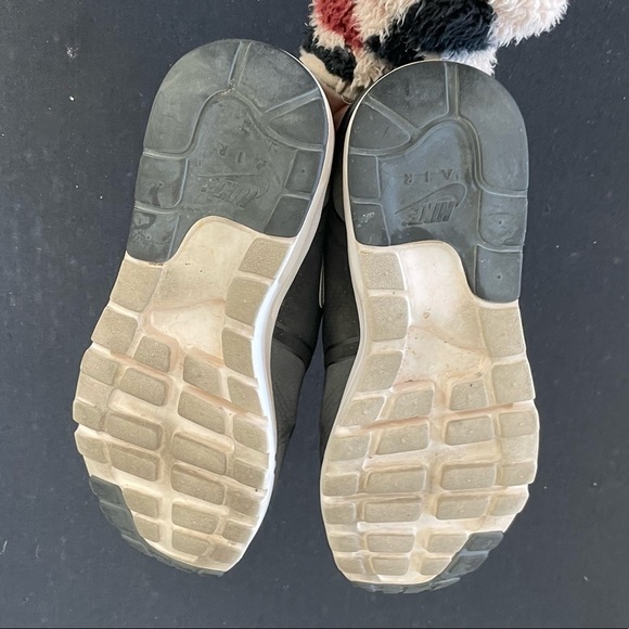 NIKE Women’s AIR MAX 1 ULTRA MOIRE "BLACK SHADOW" size 8.5 - Picture 7 of 10